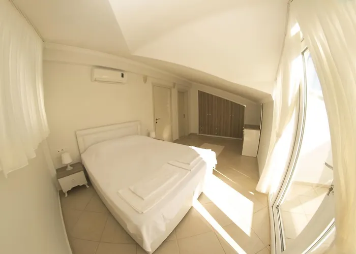 Stella Lux Apart & Residance 4*